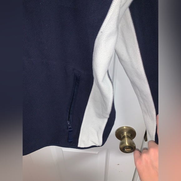 Tommy Hilfiger Fleece Jacket Size XL with Collar and Zippers - Picture 5 of 7